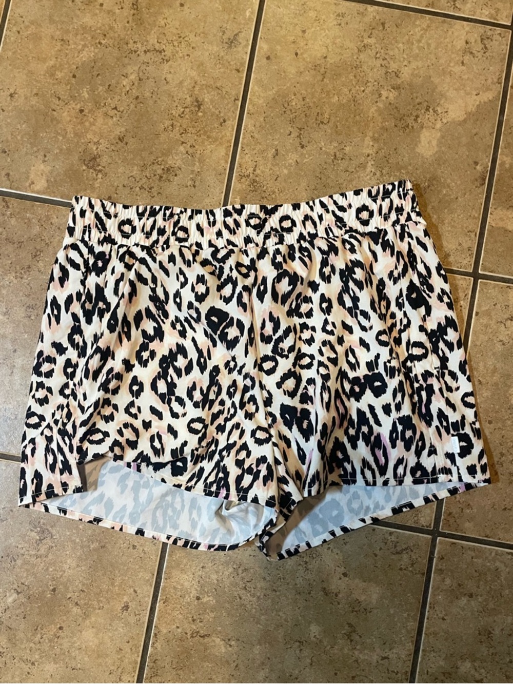 Johnny Was Calme cheetah print athletic shorts, large